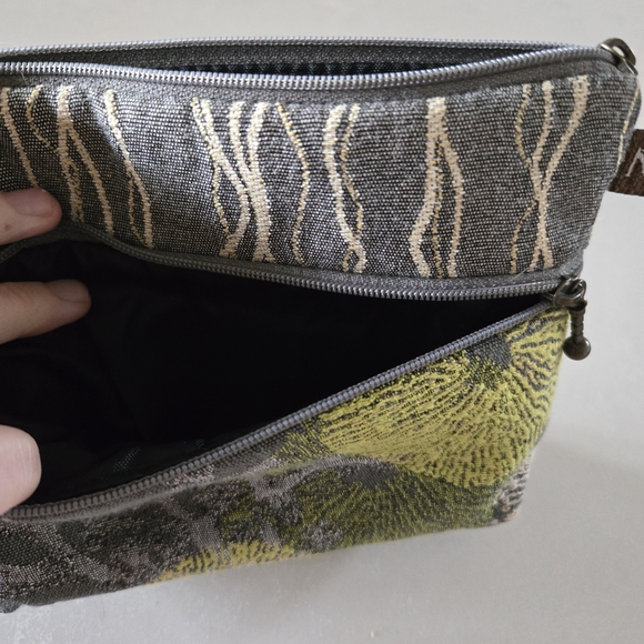 Floral Patterned Pouch - Picture 4 of 5